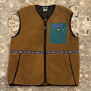 PICTURE ORGANIC CLOTHING Galiwin Fleece Vest In Chocolate
